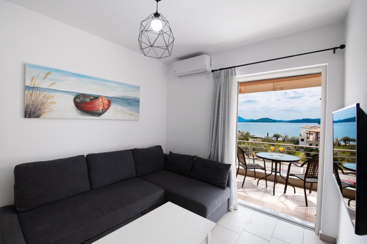 MPM apartment Perigiali Nydri  Bagian luar foto